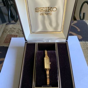 Seiko Quartz ( Brand New)